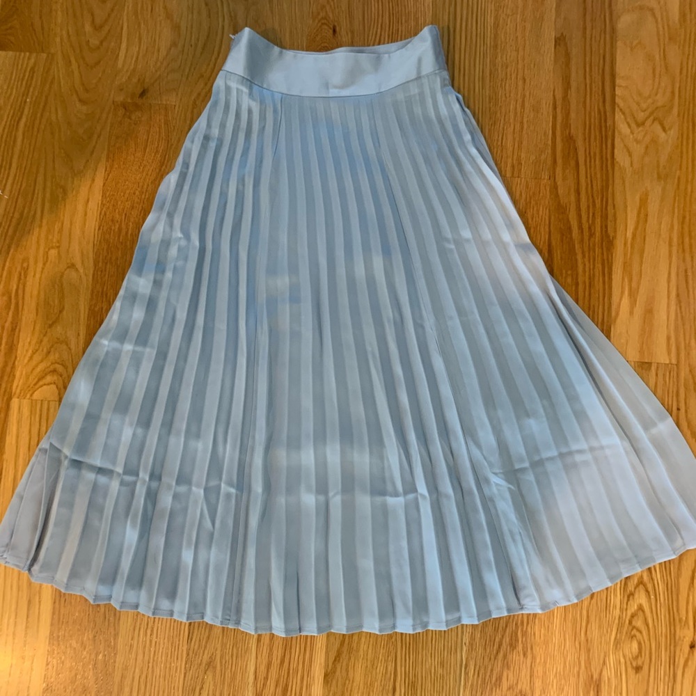 Chicwish Satin Full Pleated Midi Skirt in Dusty Blue, size XS, NWT